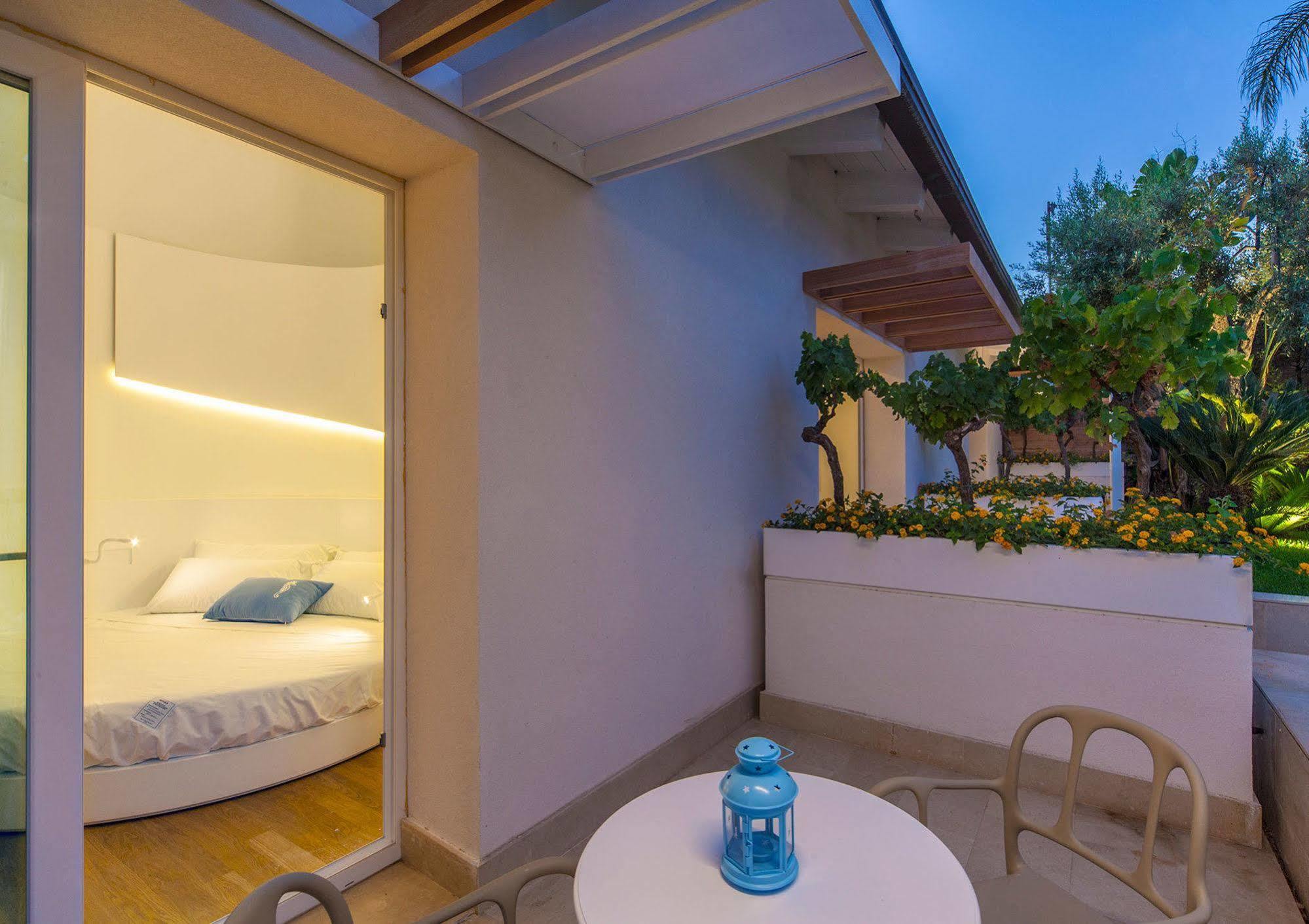 Calapetra Resort Fontane Bianche Exterior photo