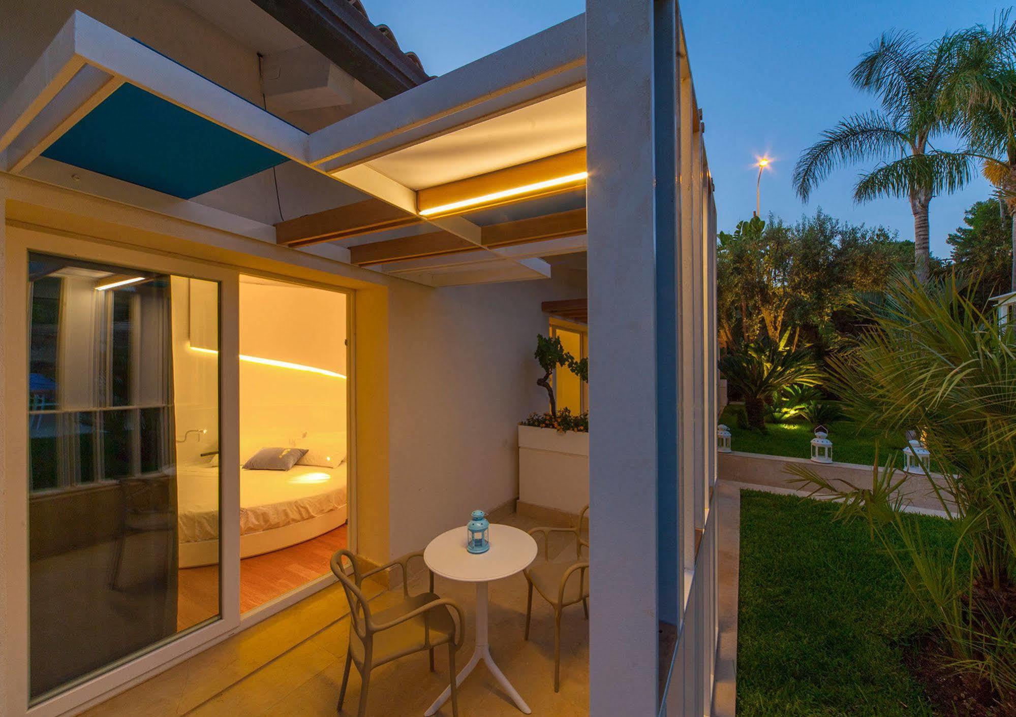 Calapetra Resort Fontane Bianche Exterior photo