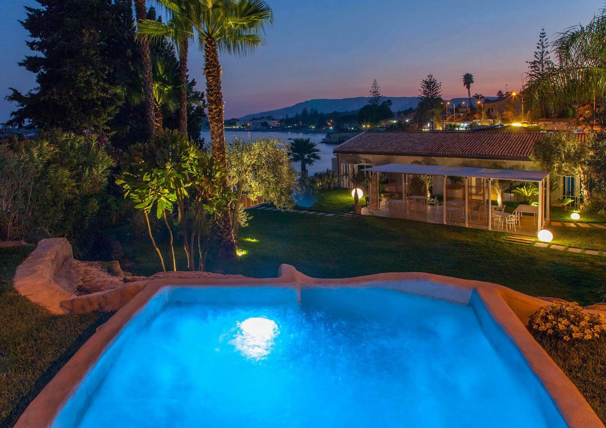 Calapetra Resort Fontane Bianche Exterior photo